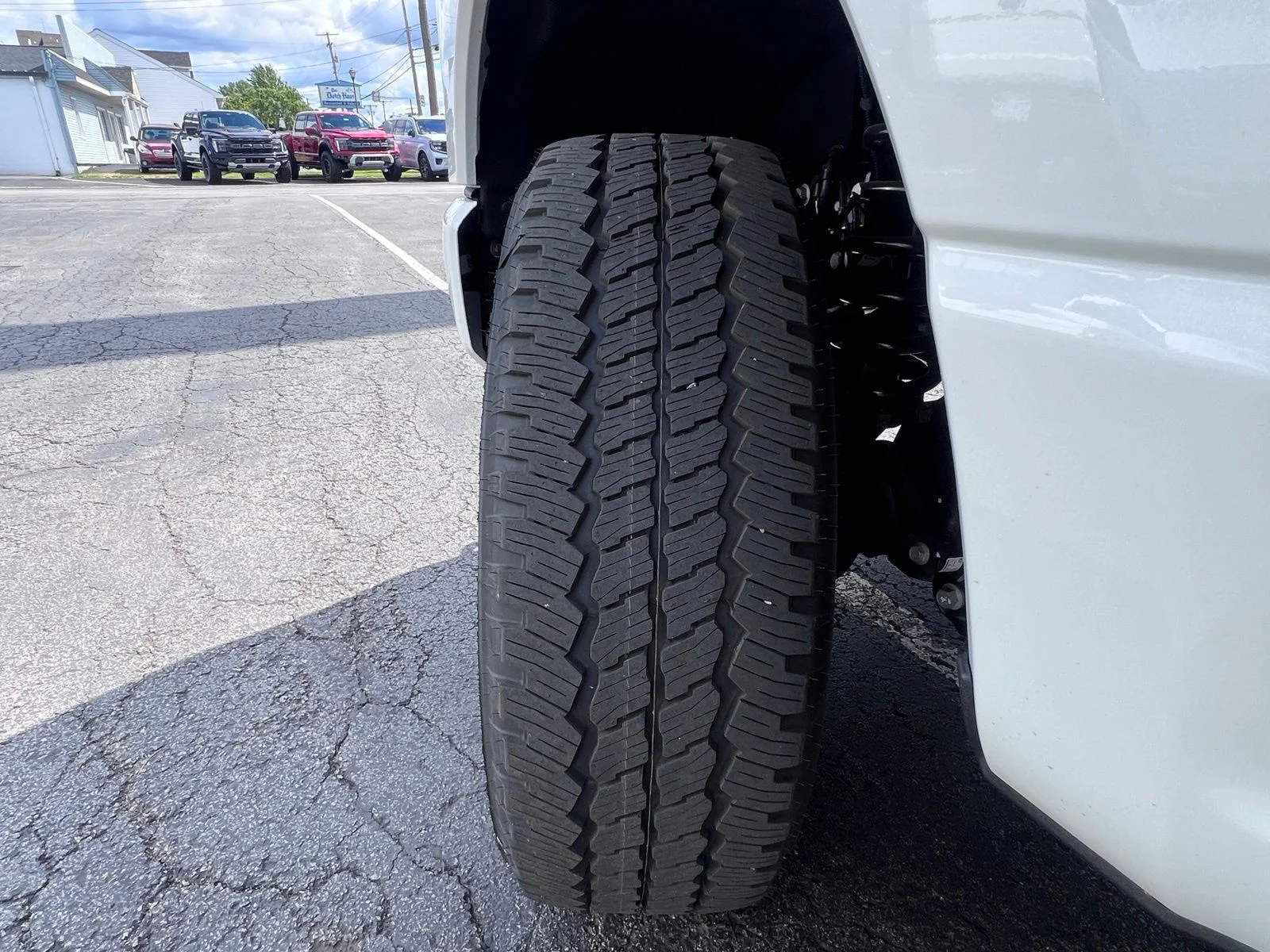 New 2026 Star White Metallic Tri-Coat Ford F-350® Platinum® image 23