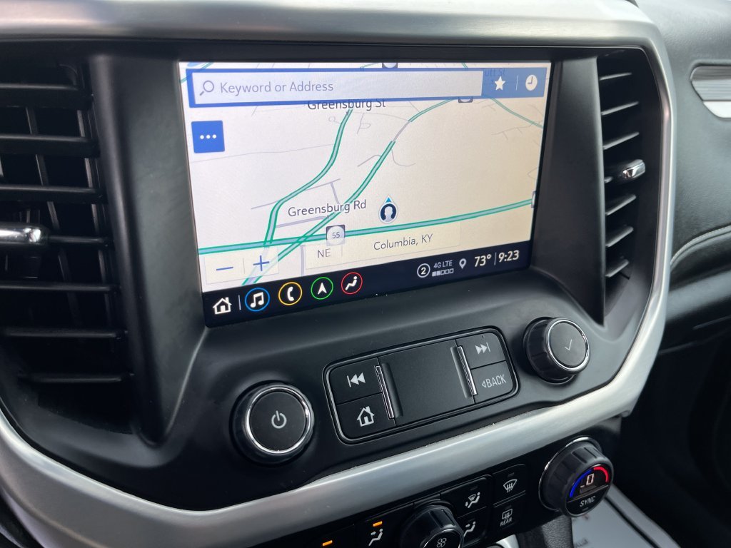 Used 2023 Silver GMC SLT image 18