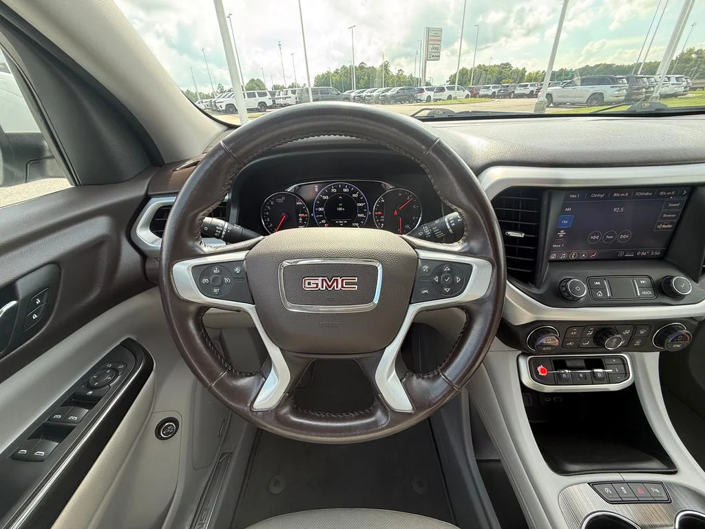 Used 2020 White GMC SLT image 9