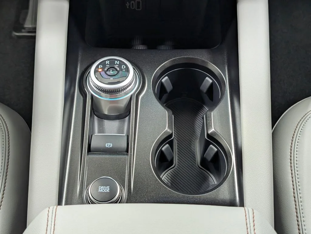 New 2026 Star White Metallic Tri-Coat Ford Active image 6
