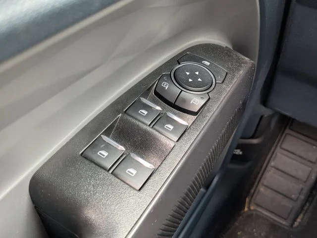 Used 2025 White Ford XL image 21