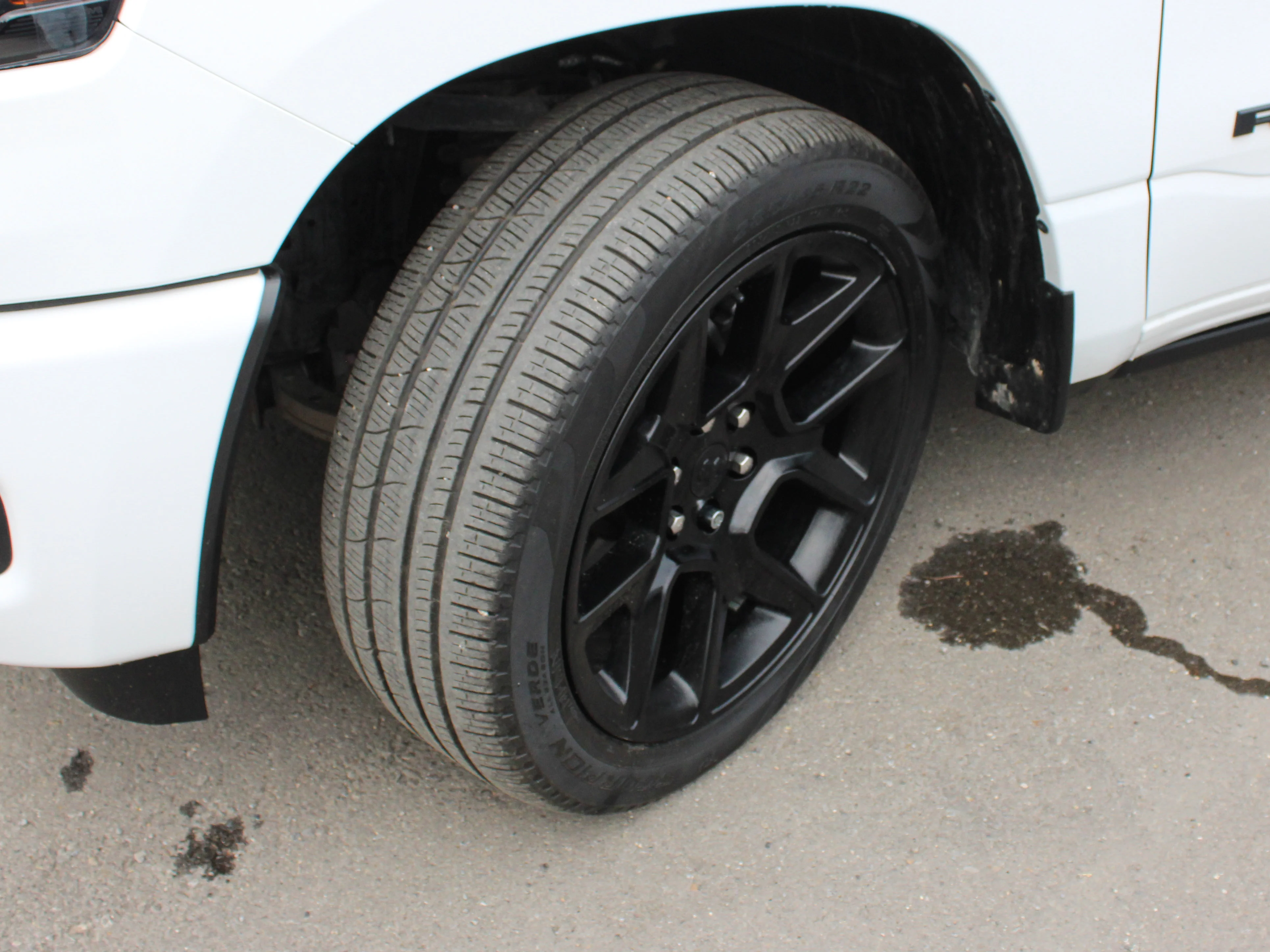 Used 2025 White RAM Sport* | Heated/Ventilated Front Seats | Heated Rear Seats | Panoramic Sunroof | image 18