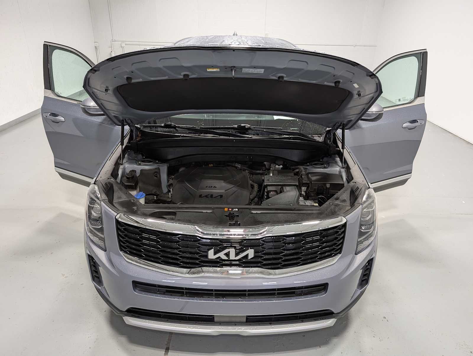Certified Used 2022 Everlasting Silver Kia LX image 13