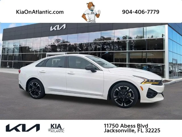 Certified Used 2024 White Kia GT-Line image 1