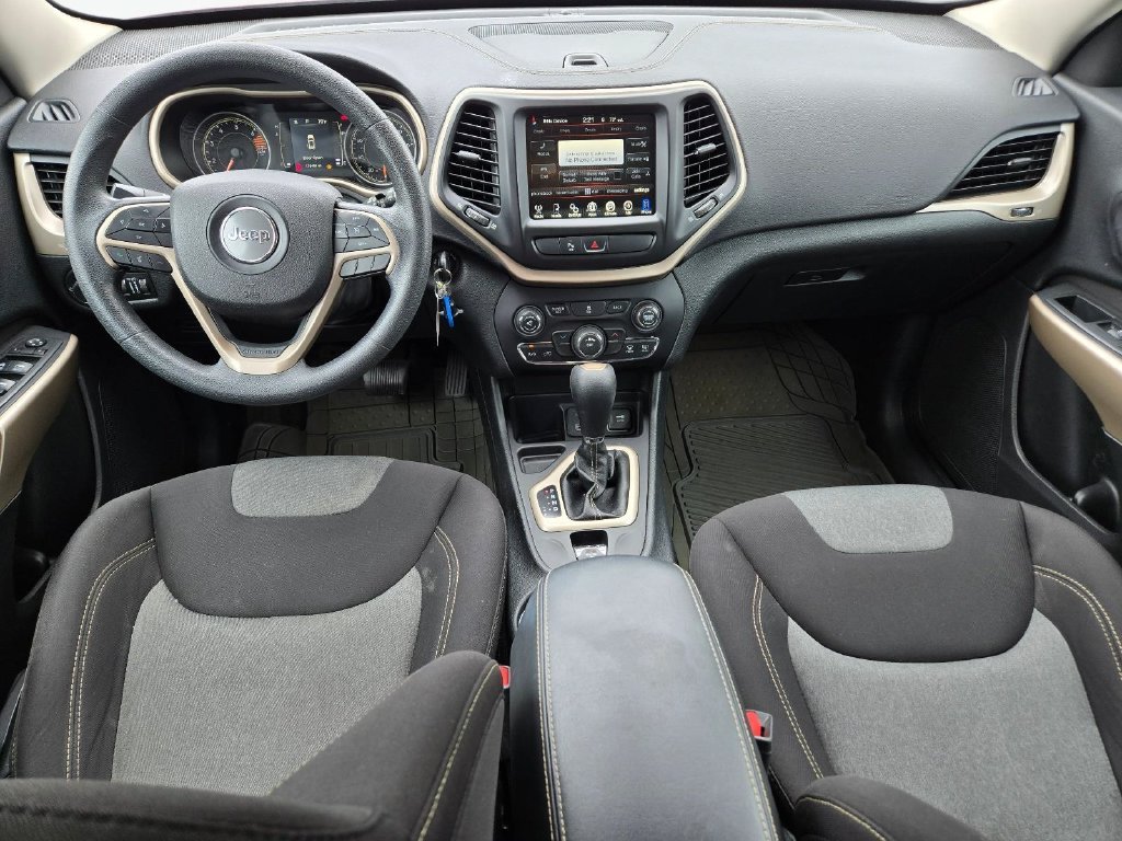 Photo 18
