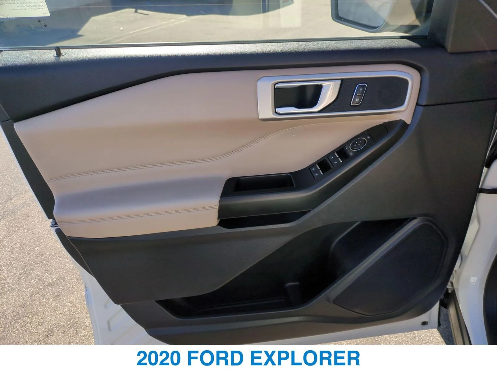Used 2020 White Ford XLT image 12