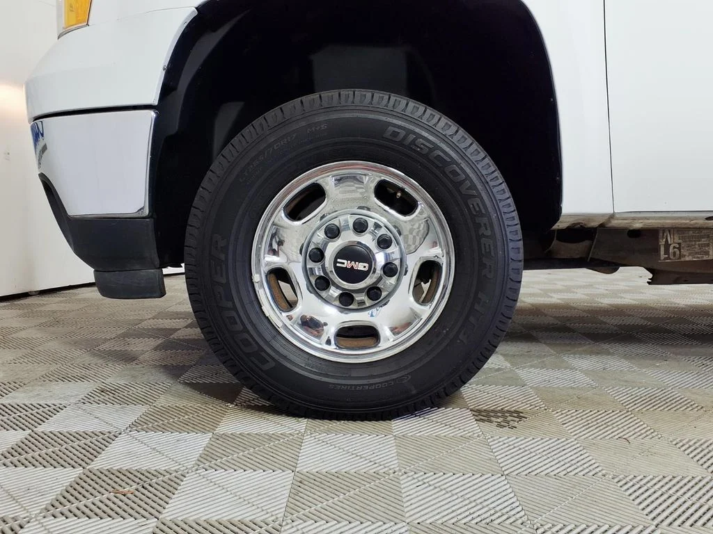 Used 2011 White GMC Work Truck image 8