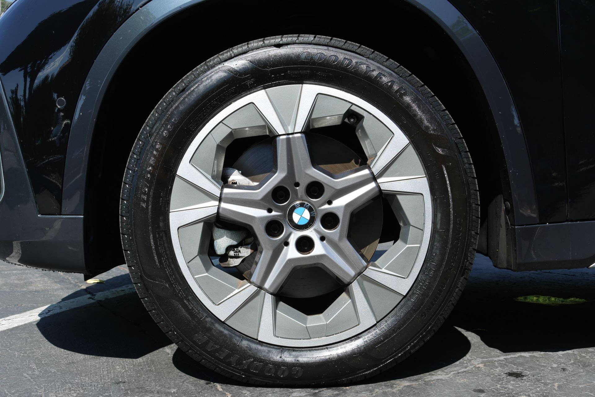 Used 2025 Black BMW xDrive28i image 5