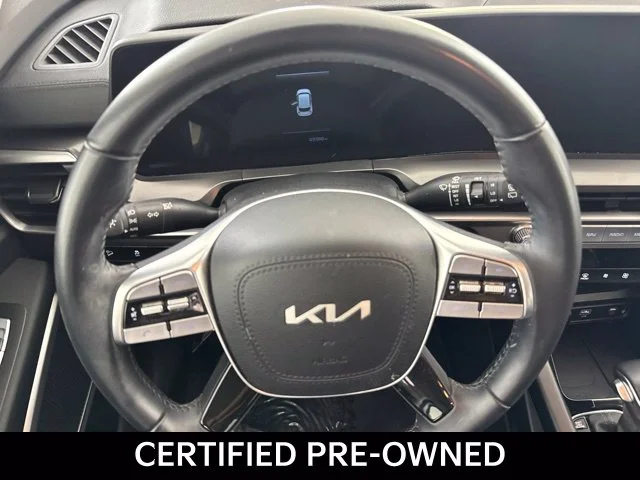 Used 2024 White Kia S image 29