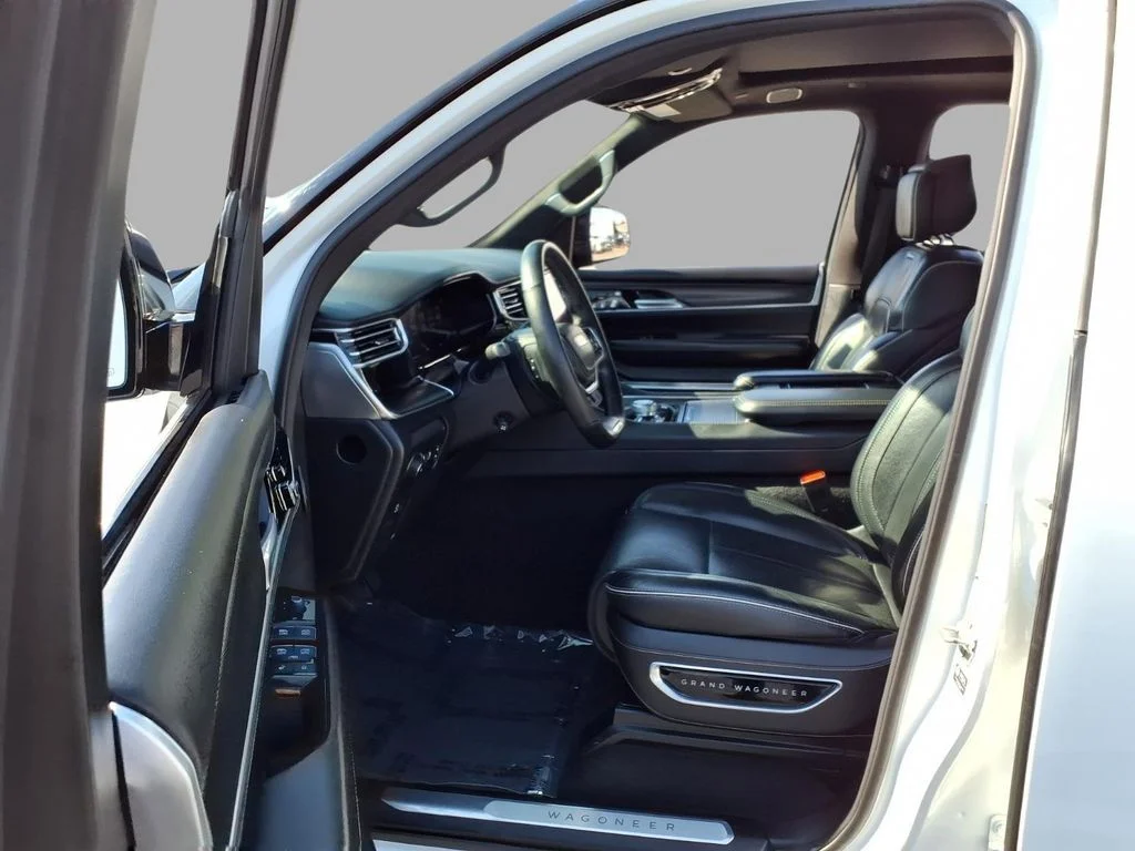Used 2024 White Jeep Series II image 22