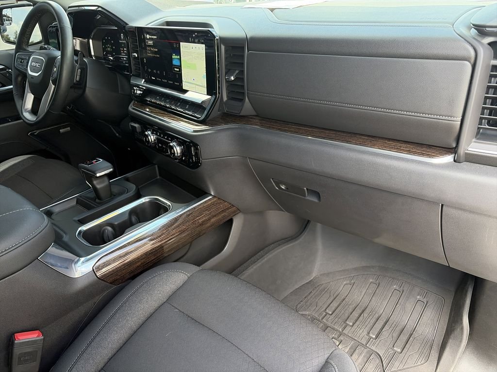 Used 2024 Silver GMC Elevation image 33