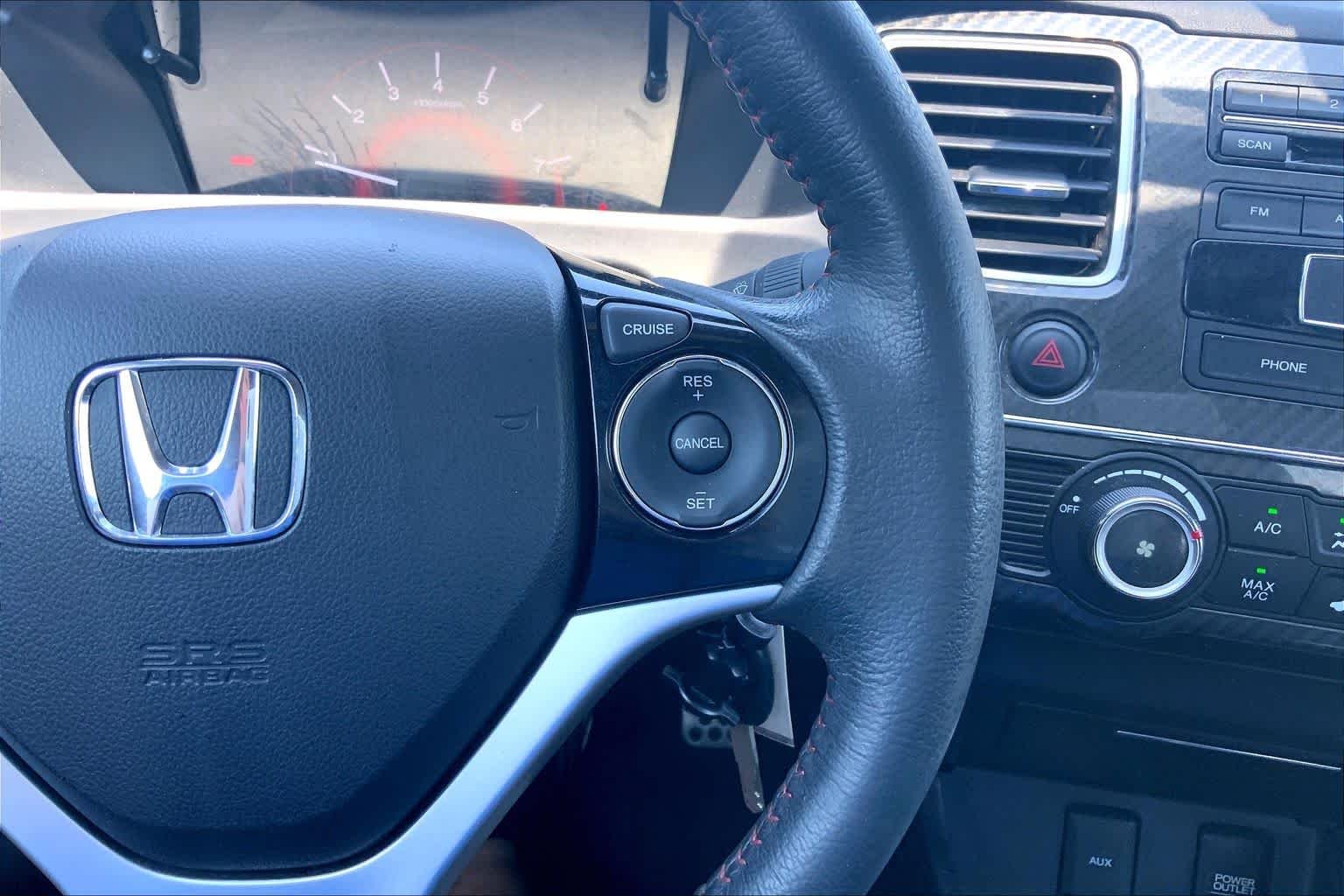 Used 2013 Crystal Black Pearl Honda Si image 21