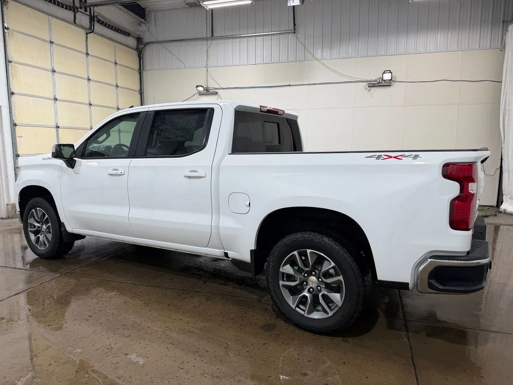 2026 Chevrolet Silverado 1500 LT - Photo 10