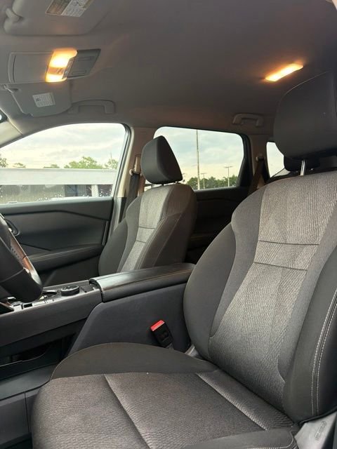 Used 2025 Gray Nissan SV image 7