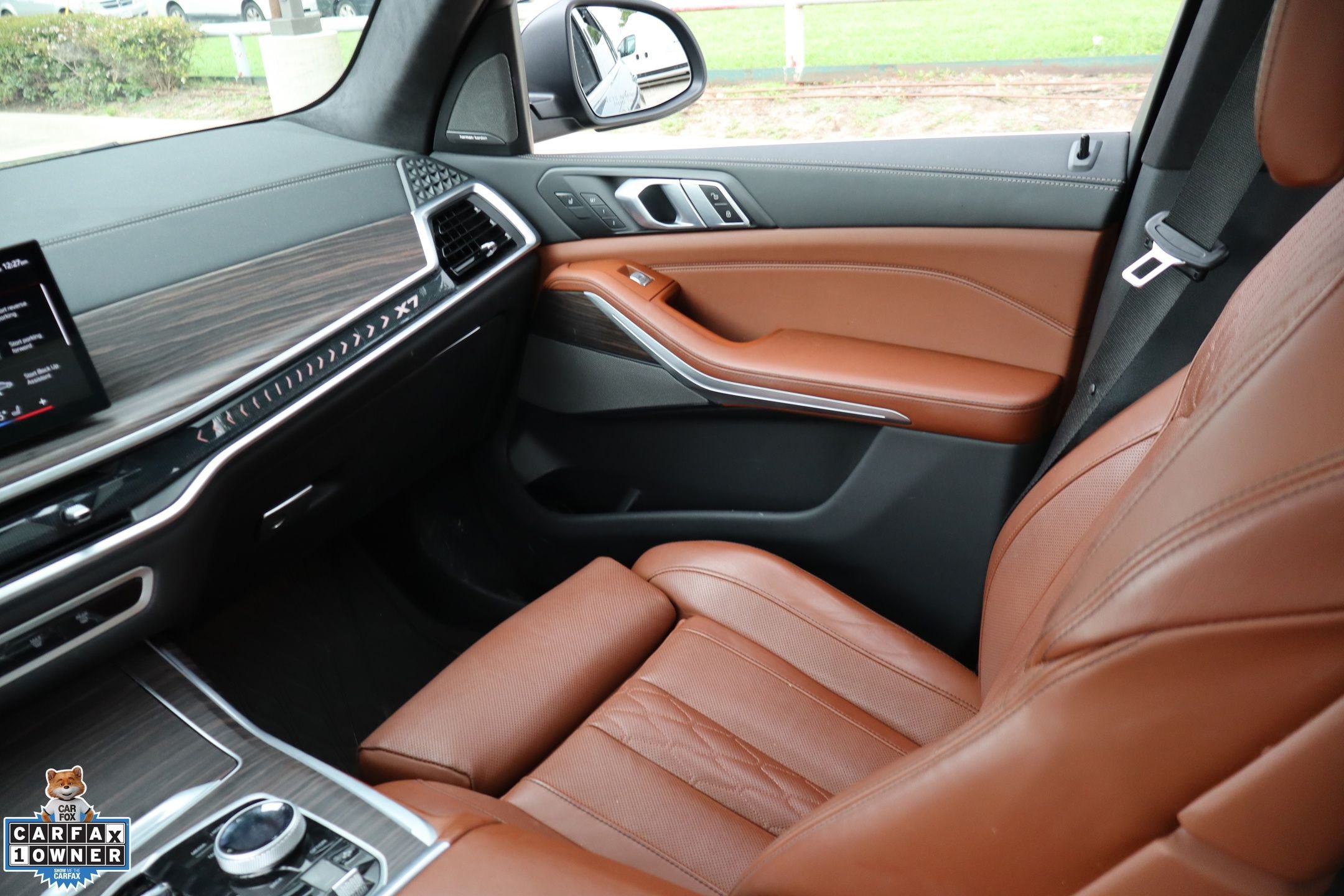 Used 2024  BMW xDrive40i image 24