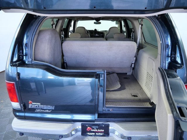 Used 2000 Green Ford Limited image 8