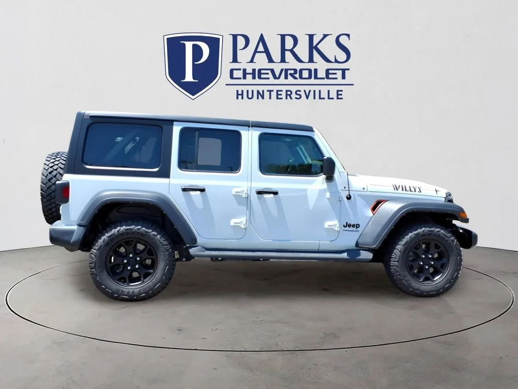 Used 2022 White Jeep Unlimited Willys image 35