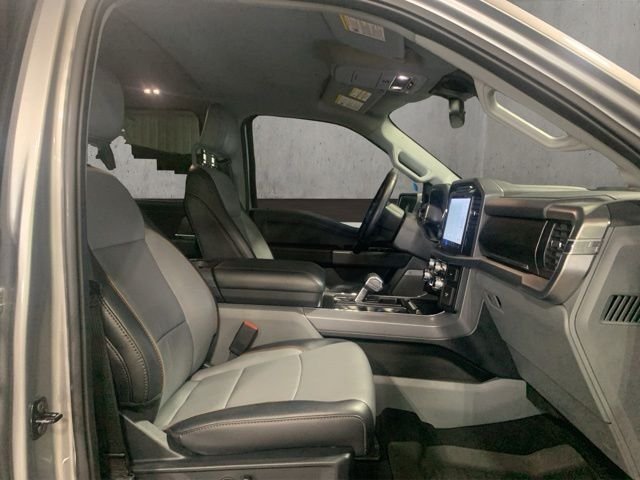 Used 2025 Silver Ford Lariat image 22