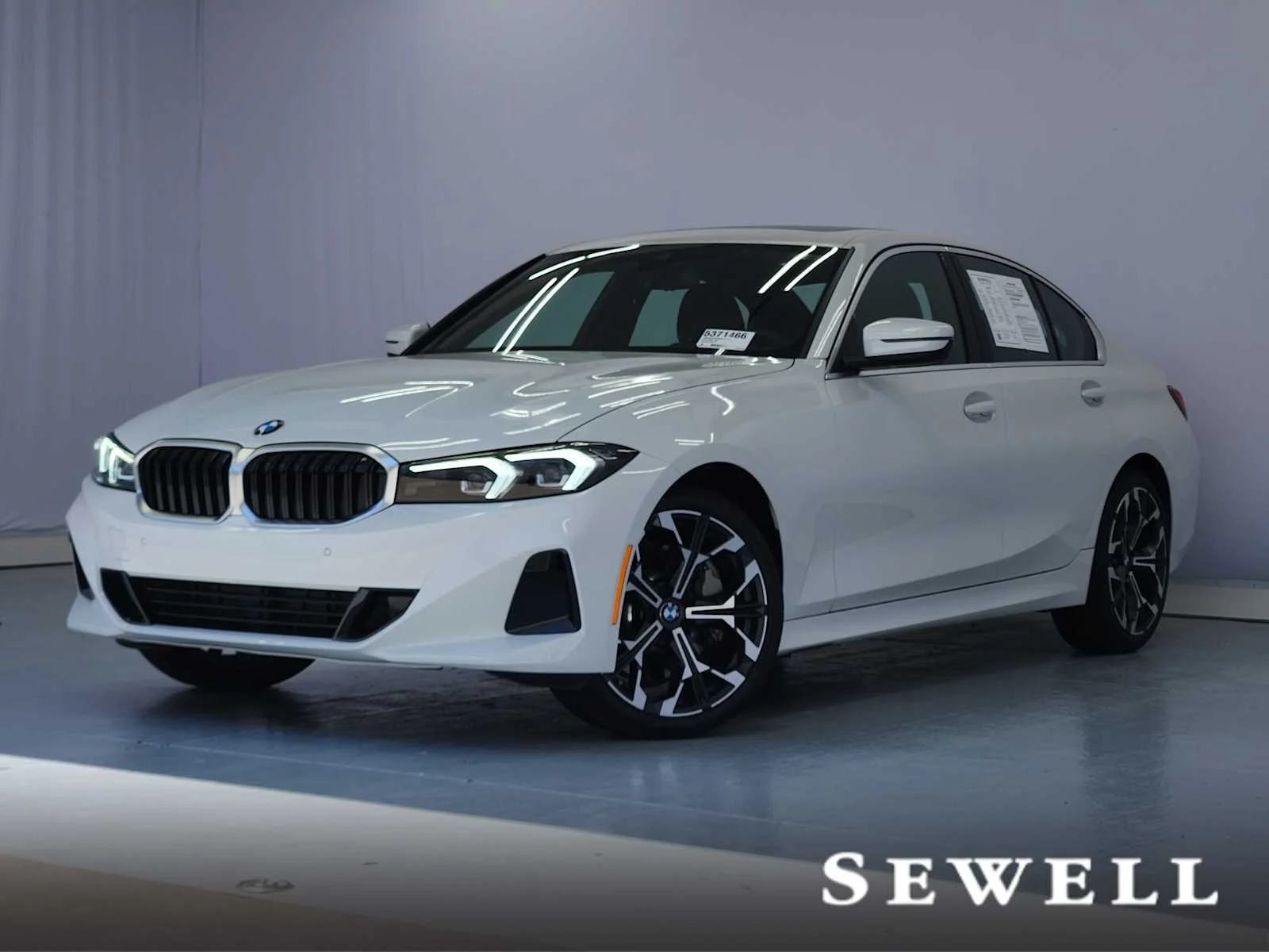 2025 BMW 3 Series 330i Sedan's photo