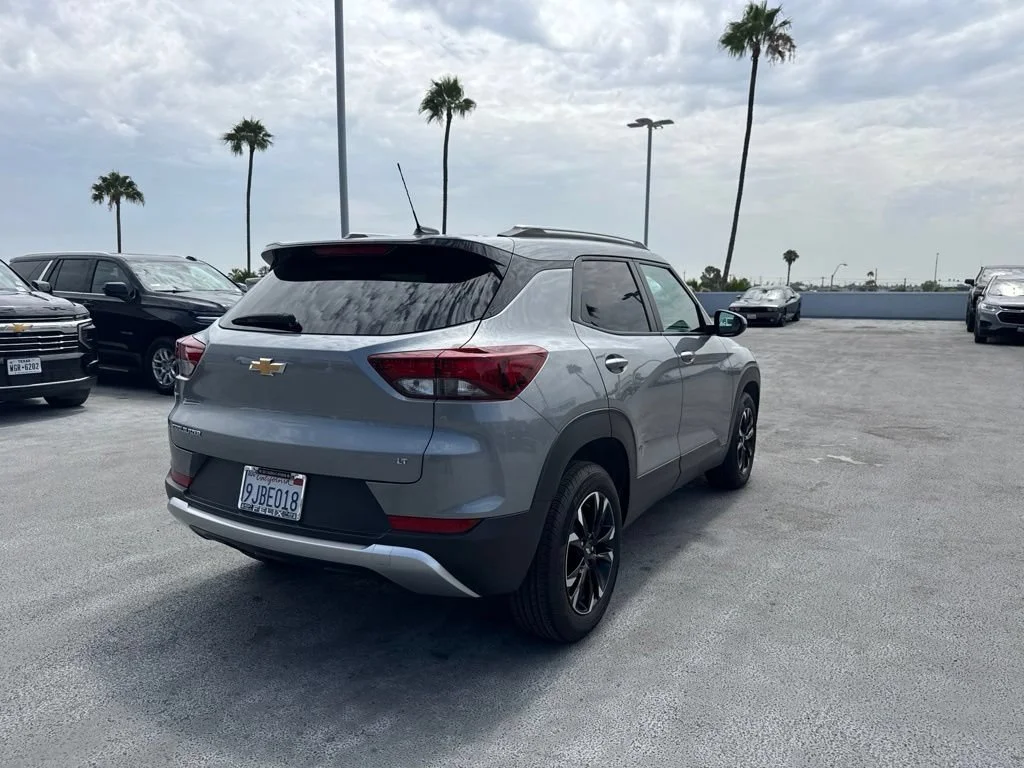 Used 2023 Sterling Gray Metallic Chevrolet LT image 5
