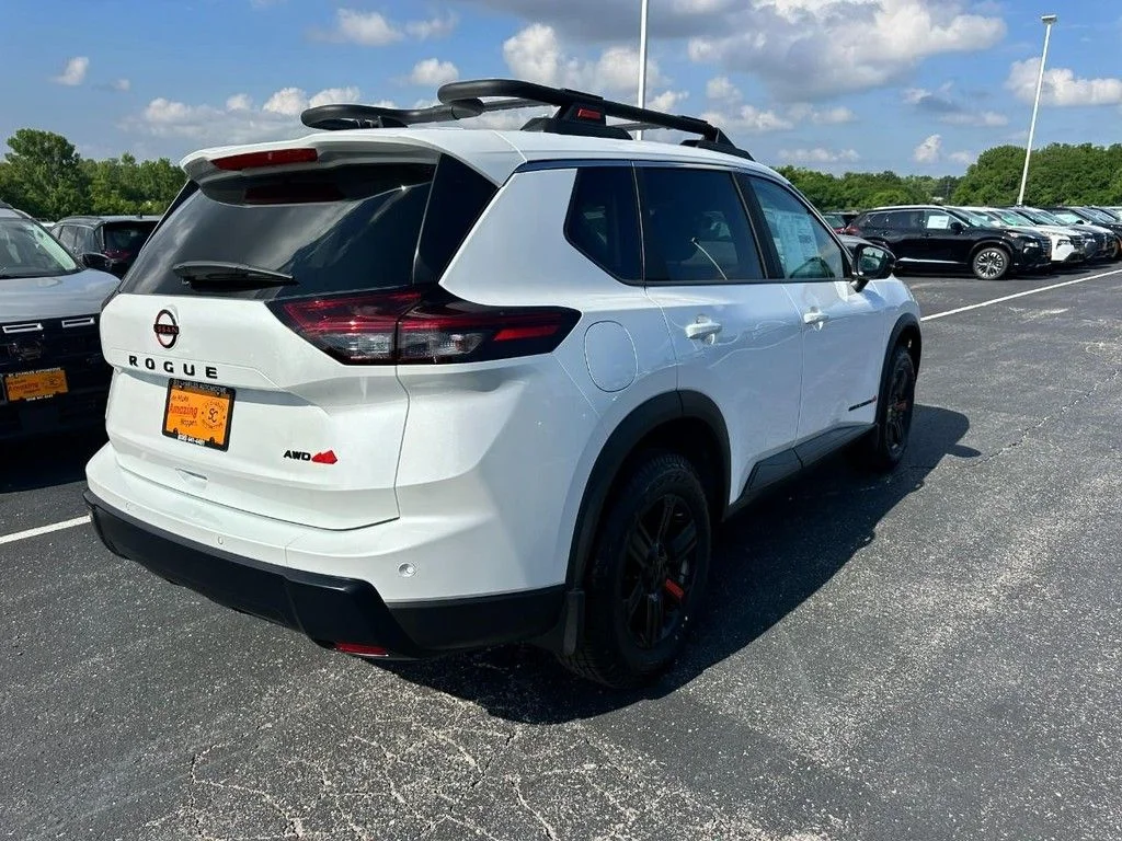 New 2026 Everest White Pearl TriCoat Nissan Rock Creek® image 3