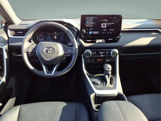 2023 Toyota RAV4 XSE - Photo 18