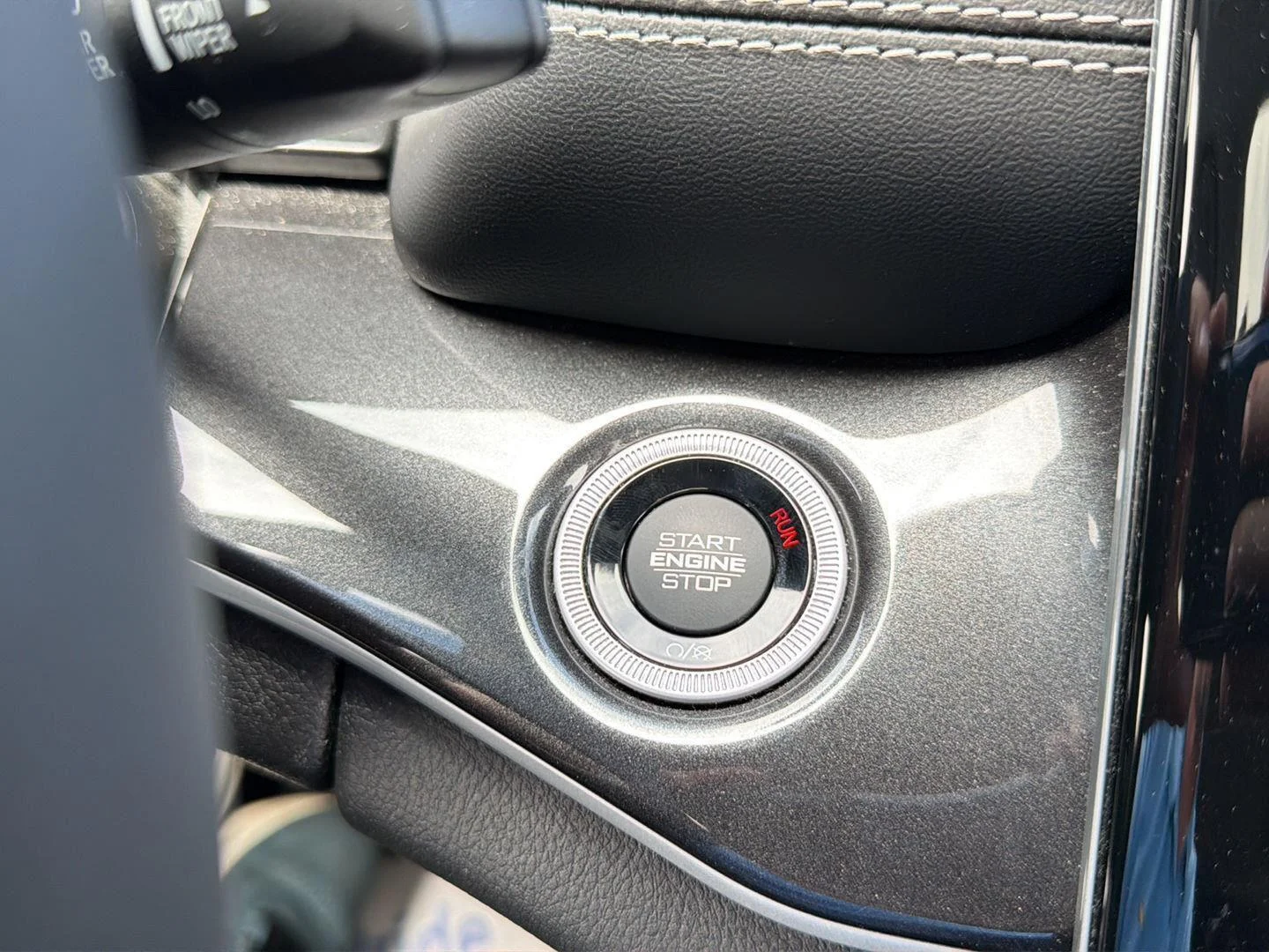 Used 2023 Diamond Black Crystal Pearlcoat Jeep Laredo image 26