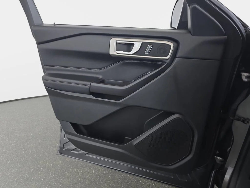 Used 2020 Gray Ford XLT image 30