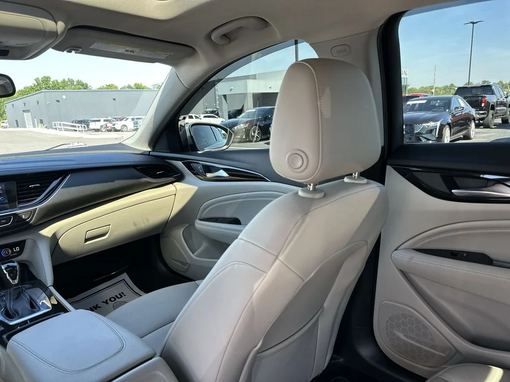 Used 2018 Silver Buick Essence image 11