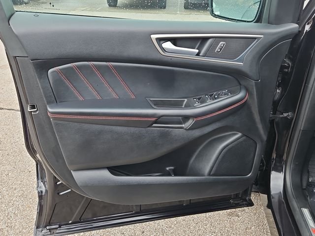 Certified Used 2024 Agate Black Metallic Ford ST Line image 24