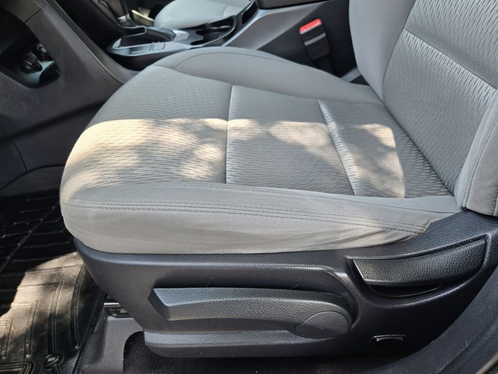 Used 2018 White Hyundai 2.4 Base image 16