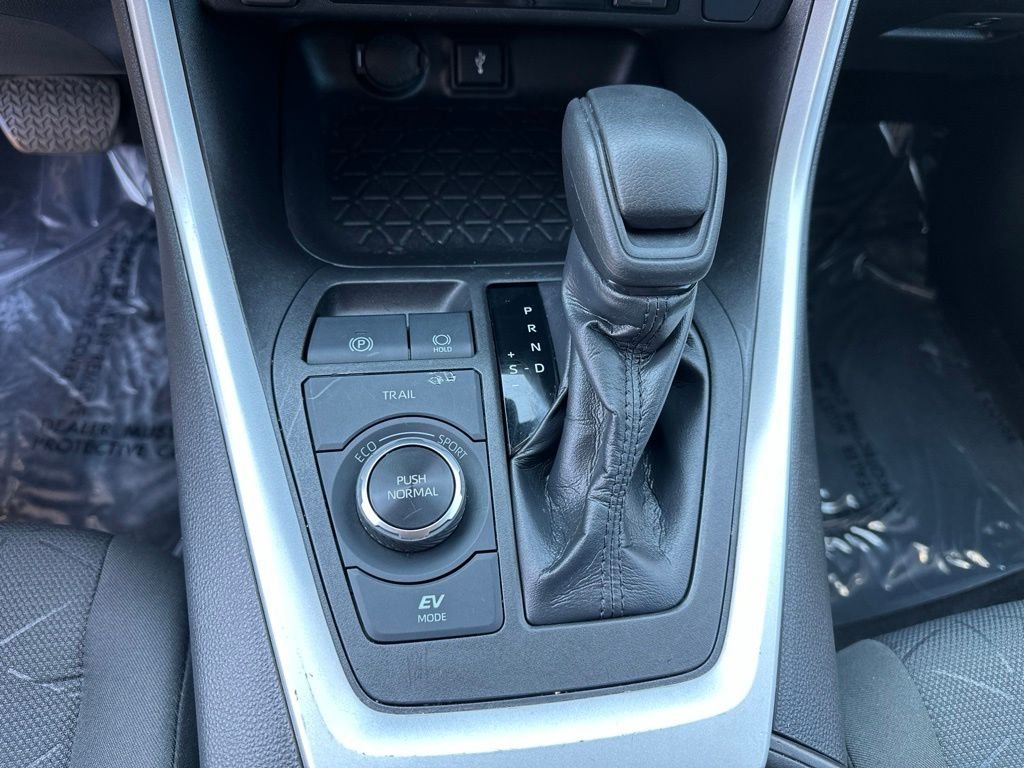 Used 2022 Gray Toyota XLE image 14