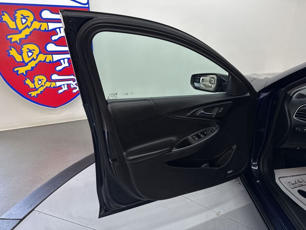 Used 2017 Velvet Chevrolet LT image 14