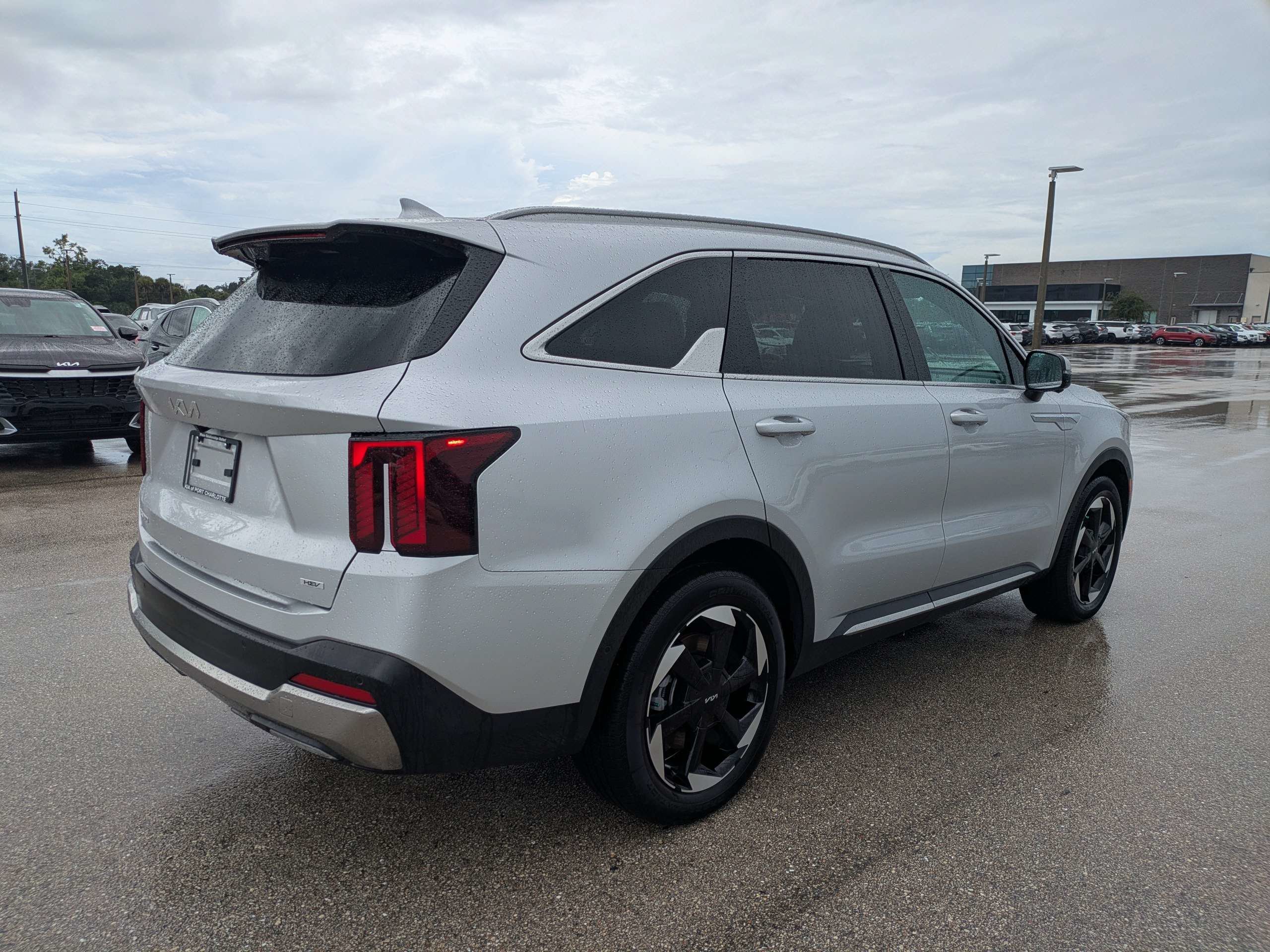 Certified Used 2025 Silky Silver Kia SX Prestige image 4