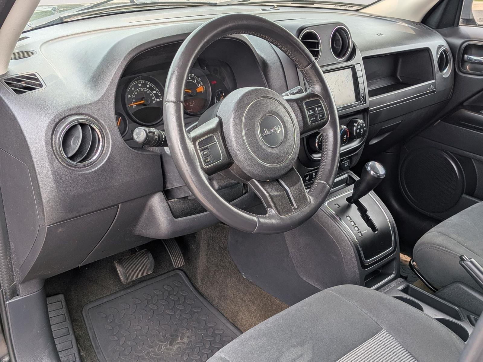 Used 2017 Black Clearcoat Jeep Latitude image 10
