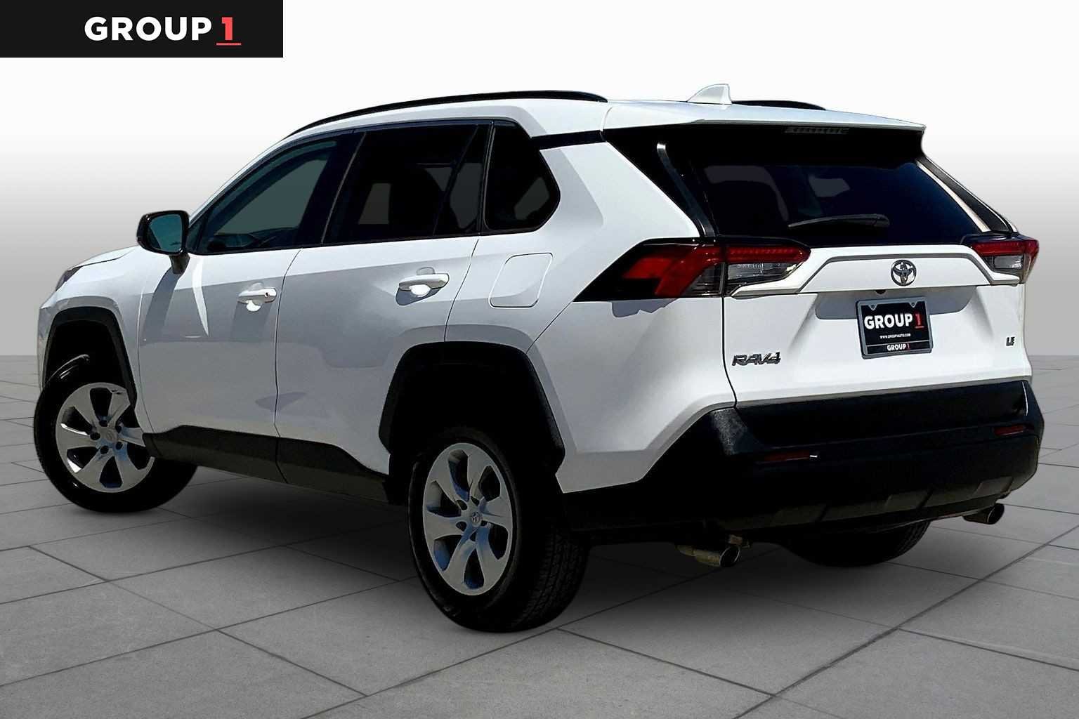 2020 Toyota RAV4 LE