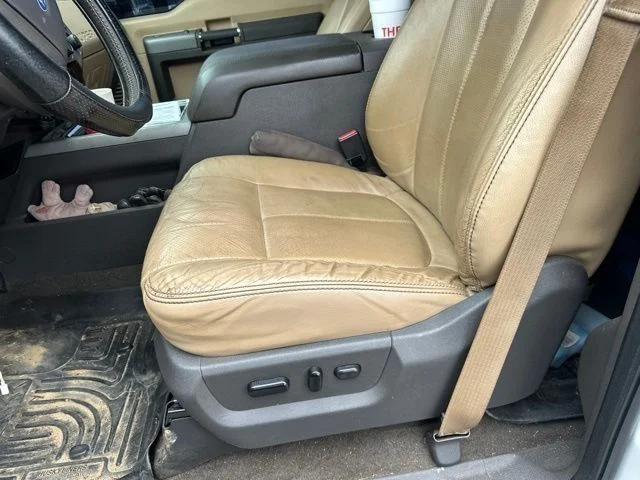 Used 2012 White Ford Lariat image 34