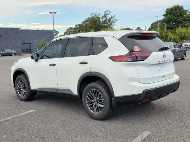 New 2026 Glacier White Nissan S image 3