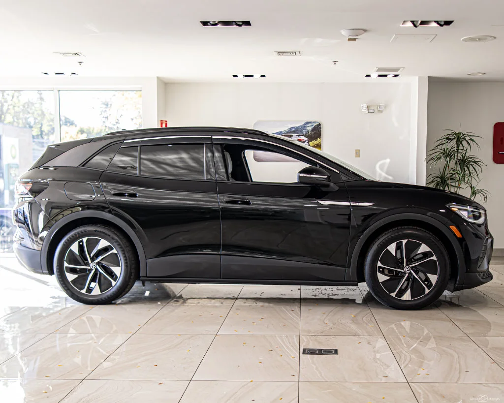 Used 2021 Black Volkswagen Pro S image 9
