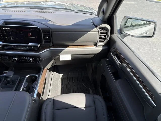 New 2026 Sterling Metallic GMC Elevation image 17