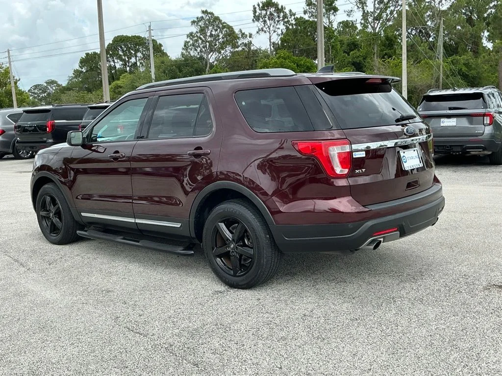 Used 2018 Red Ford XLT image 7