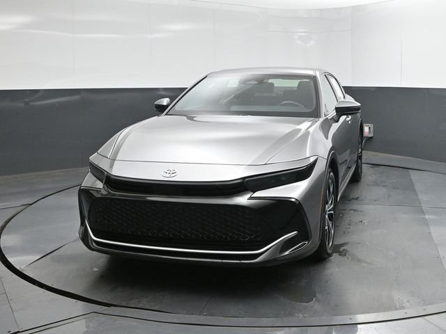 Used 2025  Toyota XLE image 21