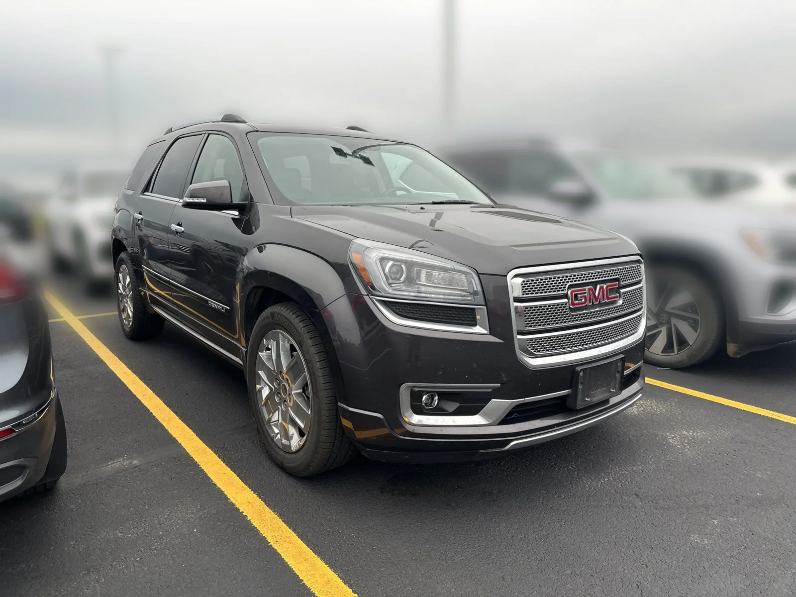 Used 2015 Silver GMC Denali image 2