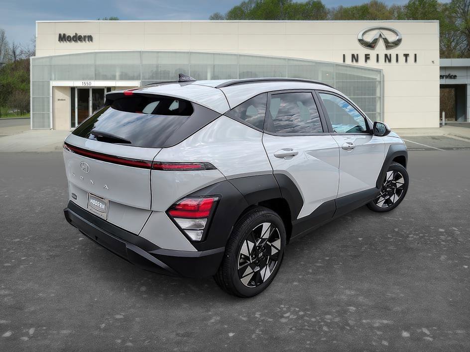 Used 2025 Cyber Gray Metallic Hyundai SEL image 4