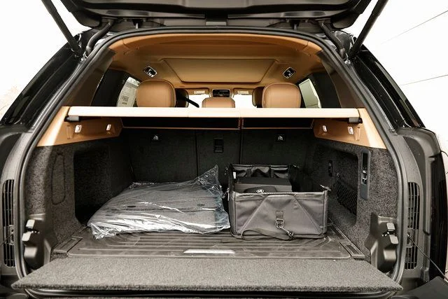 New 2026 Gray Land Rover SE image 39
