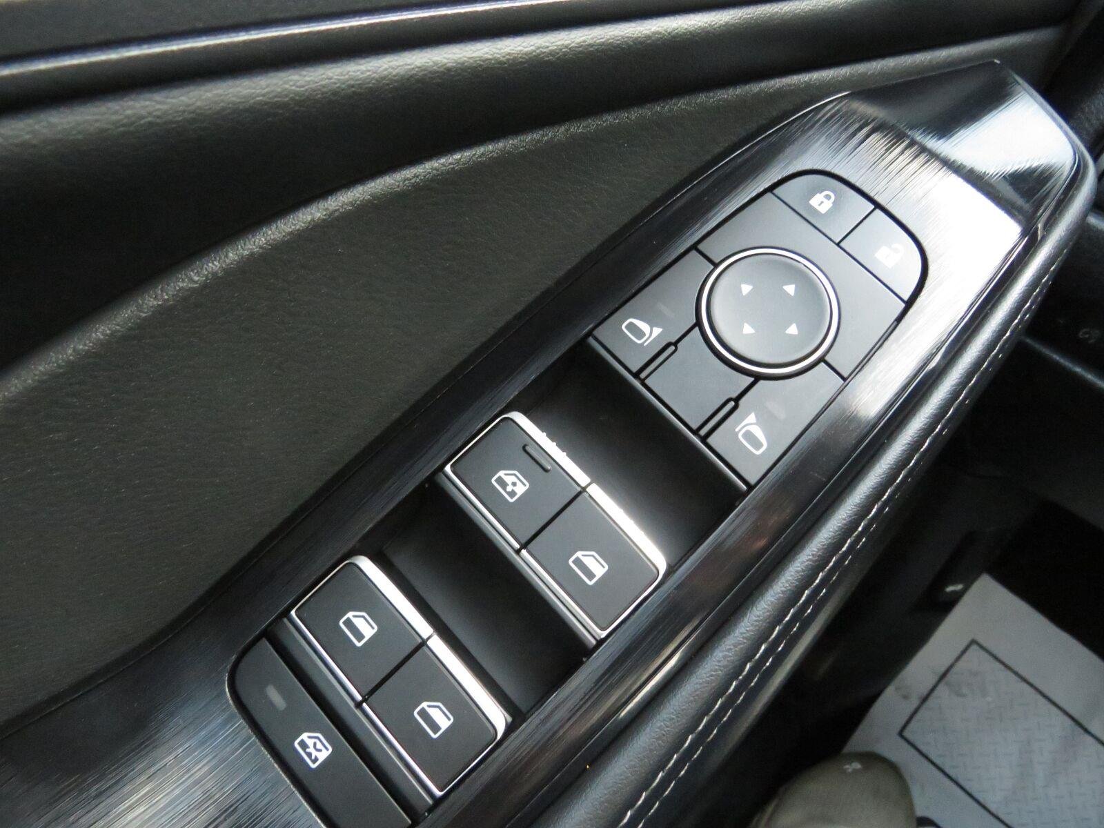 Used 2024 Boulder Gray Pearl Nissan SL image 32