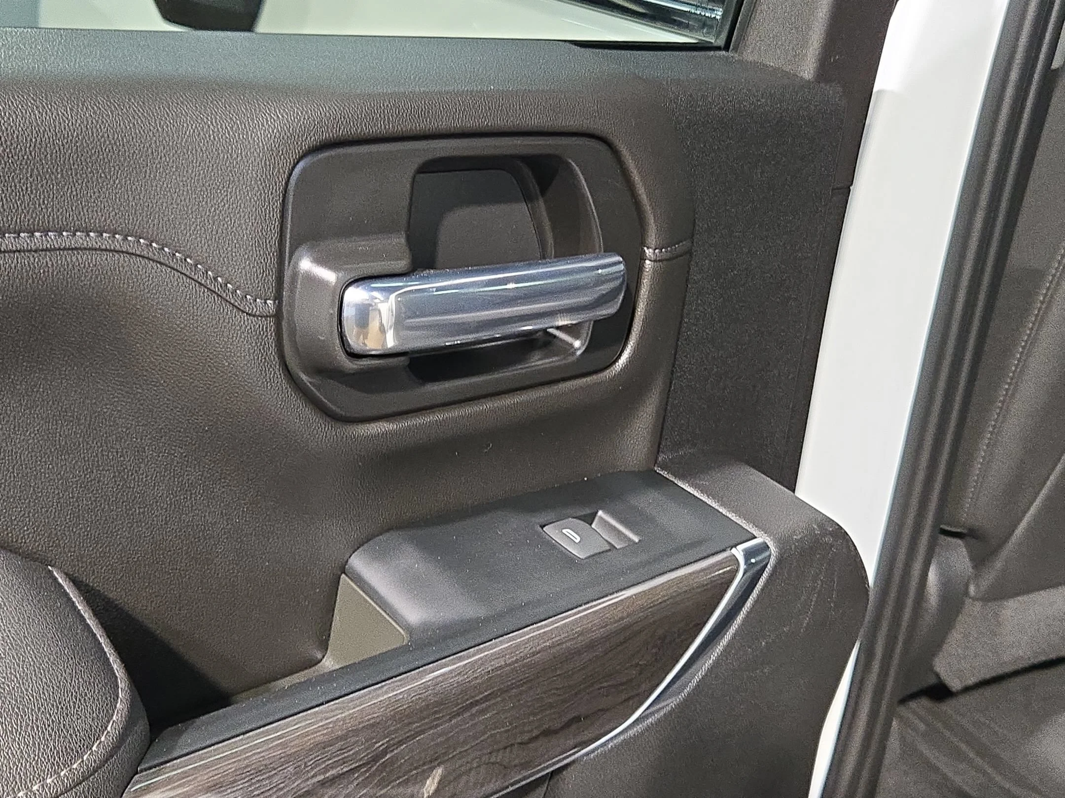 Used 2023 Summit White Chevrolet LTZ image 34