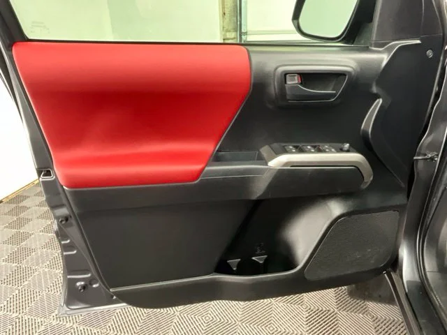 Used 2022 Gray Toyota SR5 image 12