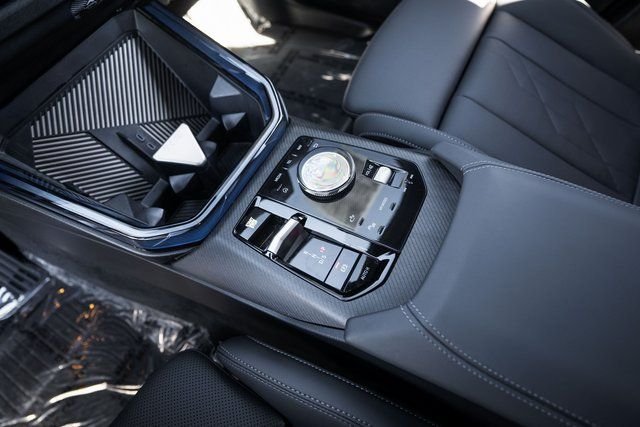 2025 BMW X3 30 - Photo 24