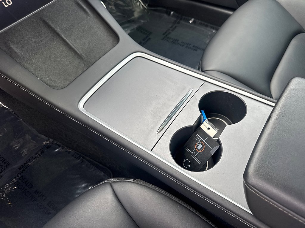 Used 2022 Black Tesla Long Range image 16